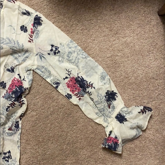 S LEFT Bohemian Tassel Tie Fall Floral Blouse - Picture 5 of 5